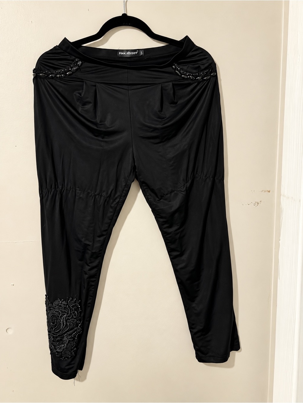 HSPY Black Draped Embellished Capri Pants
